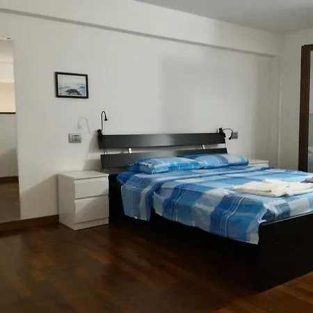 شقة La Casa Del Darda 2 *